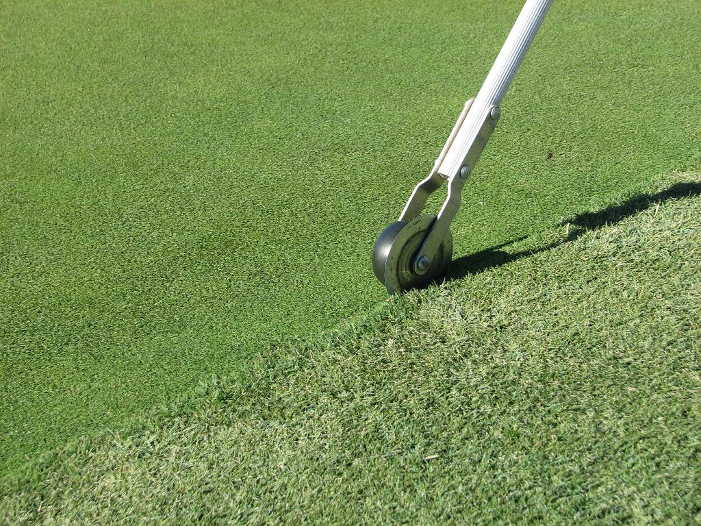 Simple Tool for Controlling Bermudagrass Encroachment